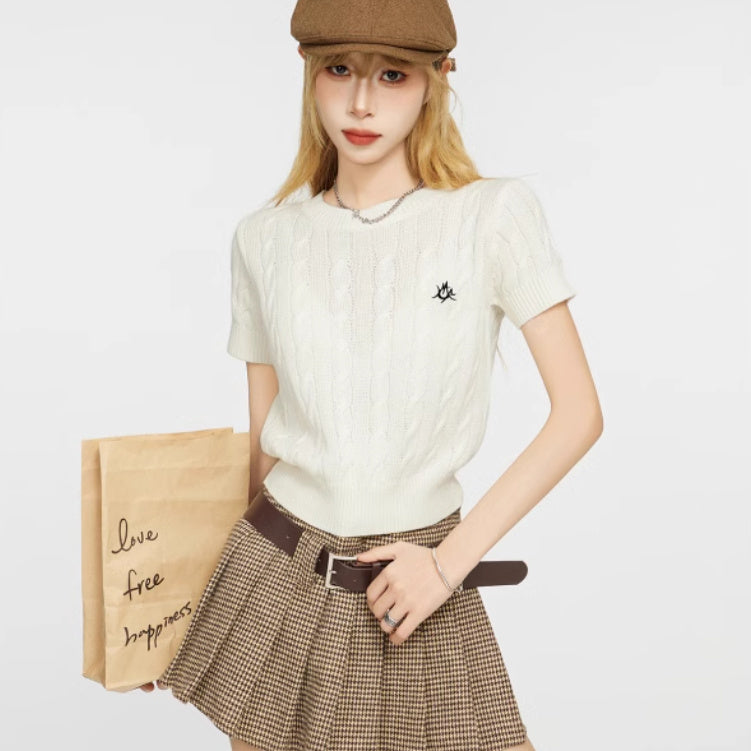 White Twist Short-sleeved Sweater For Women Spring And Autumn